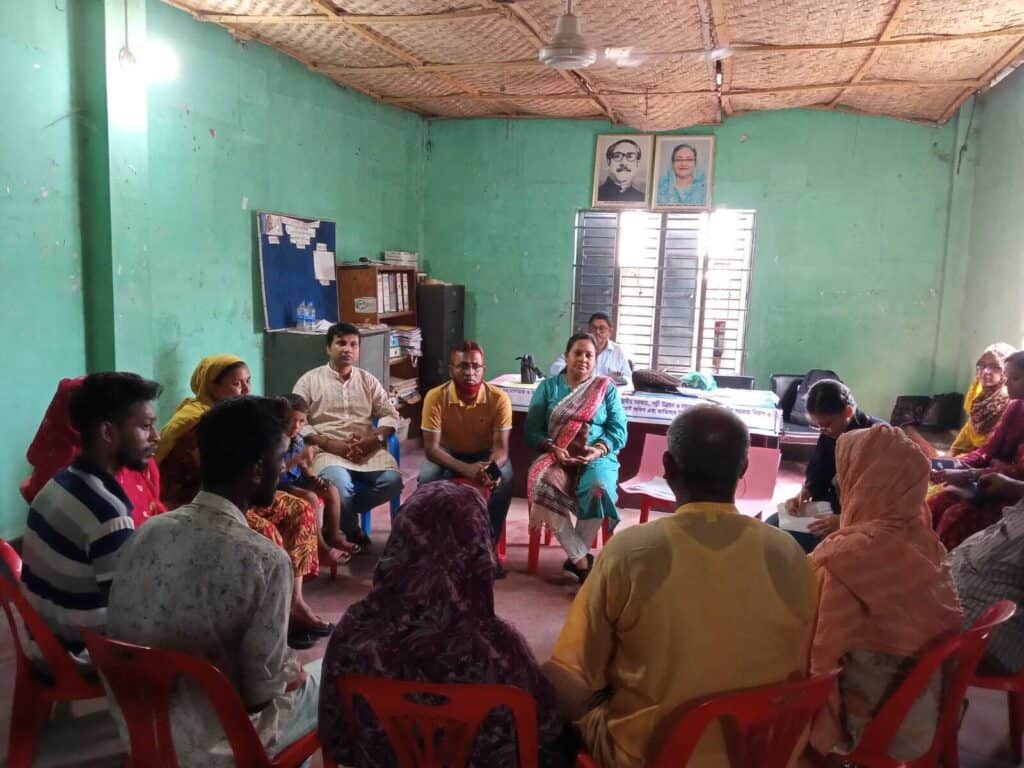 Community Listening Session with older persons at Greenland Slum, Khulna City Corporation.